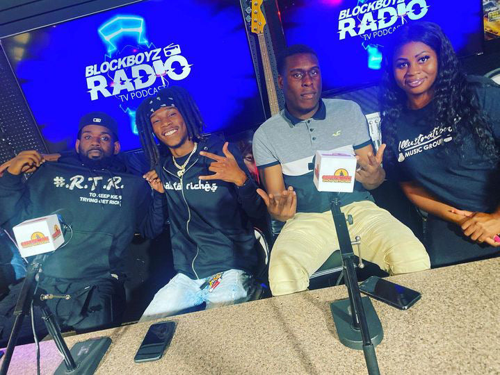 RTR® Road.To.Riches Zip Hoodie